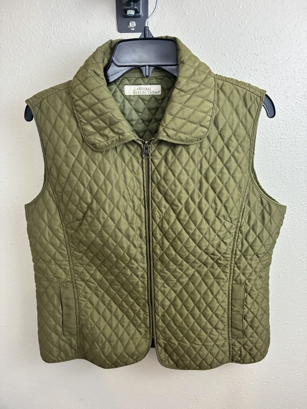 Natural Reflections Women’s L Olive Green Quilted Full Zip Puffer Vest